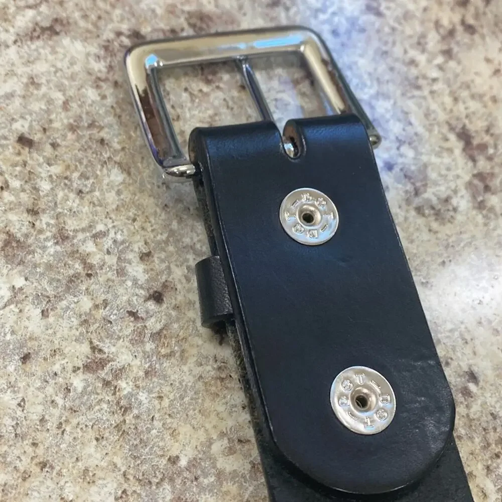 Vintage White Gate men’s black leather size 38 belt silver buckle